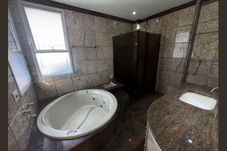 Apartamento para alugar com 180m², 4 quartos e 2 vagasBanheiro