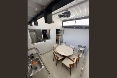 Foto 01 de casa de condomínio à venda com 2 quartos, 90m² em Fazenda Santa Cândida, Campinas