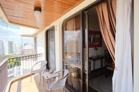 Varanda  de apartamento para alugar com 4 quartos, 150m² em Tatuapé, São Paulo