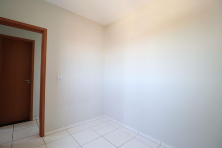 Quarto 2 - Suíte de apartamento para alugar com 2 quartos, 58m² em Laranjeiras, Uberlândia