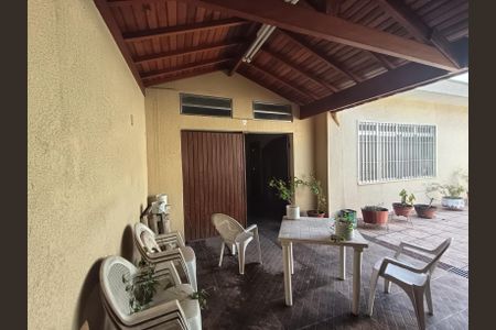 Casa à venda com 190m², 3 quartos e 2 vagasGaragem