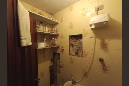 Casa à venda com 190m², 3 quartos e 2 vagasBanheiro 2