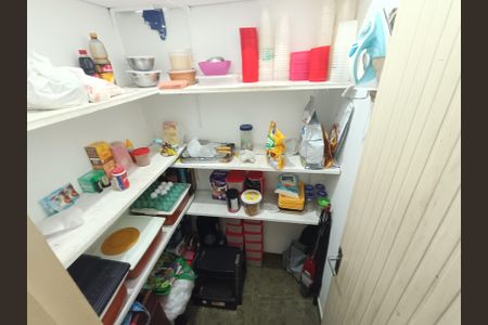 Casa à venda com 190m², 3 quartos e 2 vagasDespensa