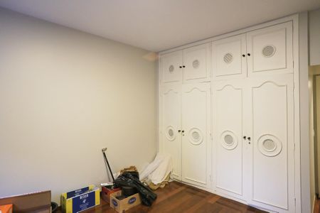 Apartamento à venda com 490m², 4 quartos e 2 vagasQuarto 1