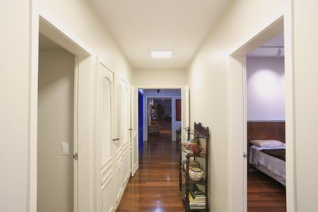 Apartamento à venda com 490m², 4 quartos e 2 vagasCorredor