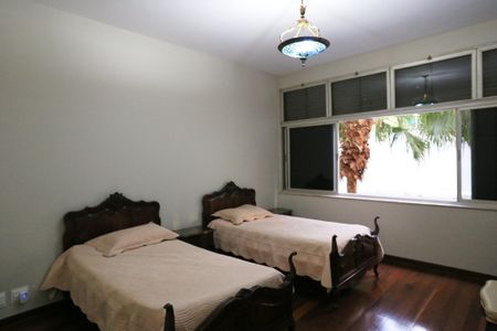 Apartamento à venda com 490m², 4 quartos e 2 vagasQuarto 2