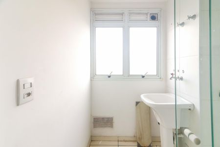 Apartamento para alugar com 50m², 2 quartos e 1 vaga Apartamento para alugar com 50m², 2 quartos e 1 vagaCozinha e Área de Serviço