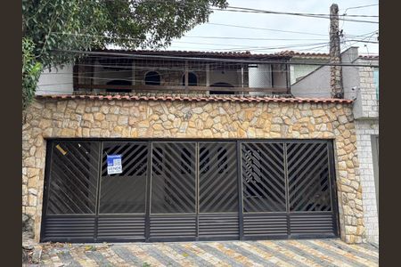 Casa à venda com 201m², 3 quartos e 3 vagasFachada