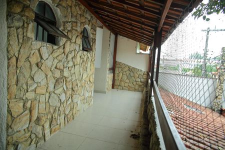 Casa à venda com 201m², 3 quartos e 3 vagasSuíte 1 - Varanda 