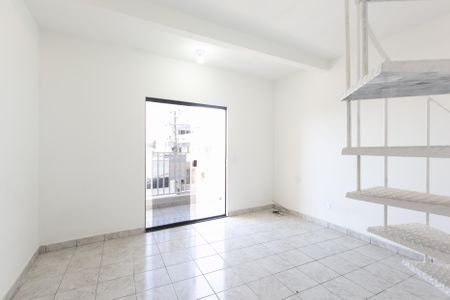 Quarto 2 de casa para alugar com 2 quartos, 150m² em Vila Chuca, São Paulo