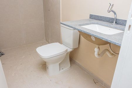 Apartamento à venda com 55m², 2 quartos e 1 vaga Apartamento à venda com 55m², 2 quartos e 1 vagaBanheiro