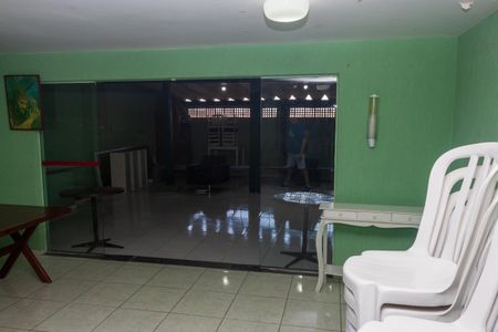 Apartamento à venda com 55m², 2 quartos e 1 vaga Apartamento à venda com 55m², 2 quartos e 1 vagaÁrea comum - Salão de festas