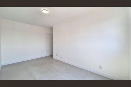 Sala de apartamento para alugar com 2 quartos, 58m² em Vila Romana, São Paulo
