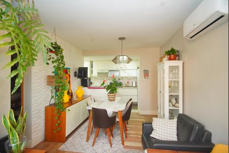 Sala de apartamento para alugar com 3 quartos, 68m² em Jardim Carvalho, Porto Alegre