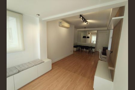 Sala de apartamento para alugar com 2 quartos, 65m² em Barra Olímpica, Rio de Janeiro