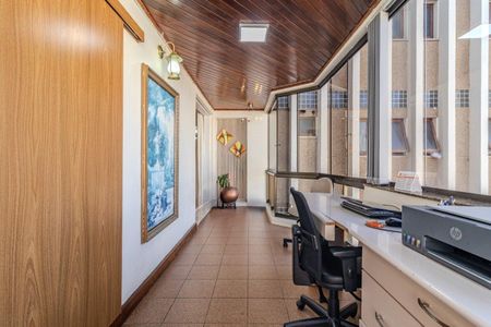 Apartamento para alugar com 159m², 3 quartos e 4 vagasEscritório