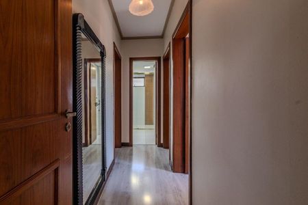 Apartamento para alugar com 159m², 3 quartos e 4 vagasCorredor