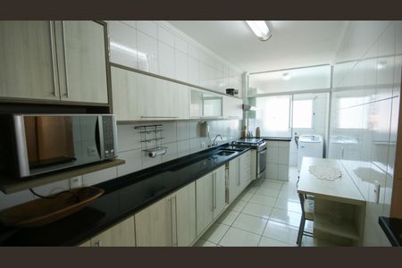 Apartamento para alugar com 110m², 3 quartos e 2 vagasCozinha