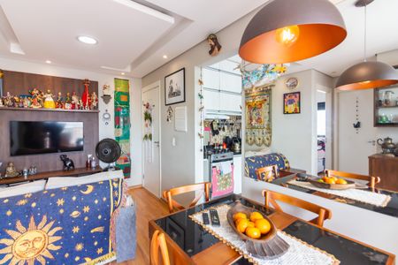 Sala  de apartamento à venda com 2 quartos, 47m² em Vila Yolanda, Osasco