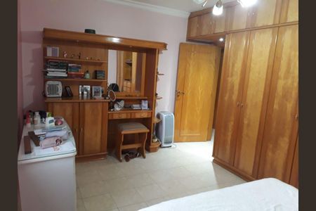 Casa à venda com 3 quartos, 284m² em Vila Graciosa, São Paulo