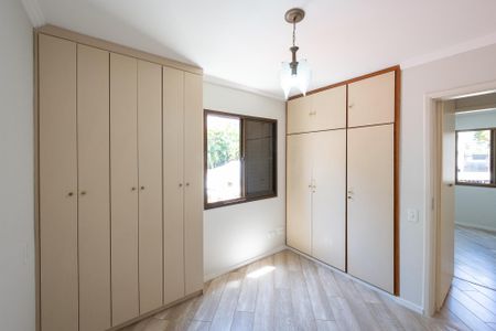 Apartamento para alugar com 73m², 3 quartos e 1 vagaSuíte