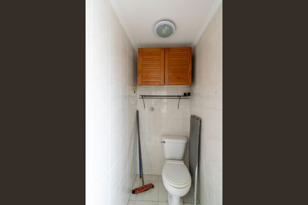 Apartamento para alugar com 67m², 2 quartos e 2 vagasBanheiro de Serviço