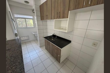 Foto 02 de apartamento à venda com 2 quartos, 57m² em Umuarama, Osasco