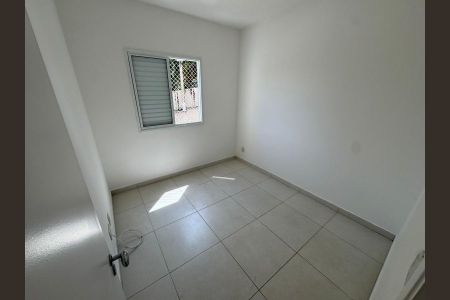 Foto 04 de apartamento à venda com 2 quartos, 57m² em Umuarama, Osasco