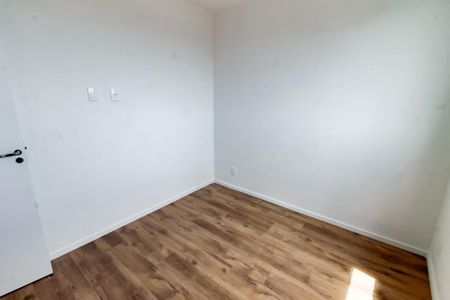 Quarto 1 de apartamento para alugar com 2 quartos, 40m² em Jardim Maria Duarte, São Paulo