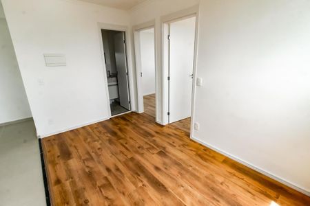 Sala de apartamento para alugar com 2 quartos, 40m² em Jardim Maria Duarte, São Paulo