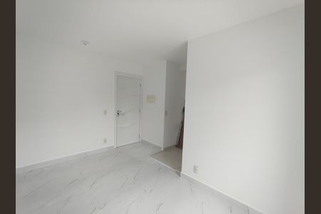 Sala de apartamento para alugar com 2 quartos, 46m² em Taquara, Rio de Janeiro