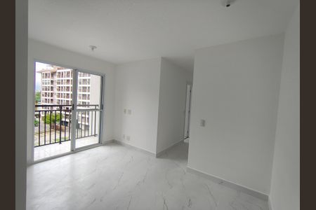 Sala de apartamento para alugar com 2 quartos, 46m² em Taquara, Rio de Janeiro