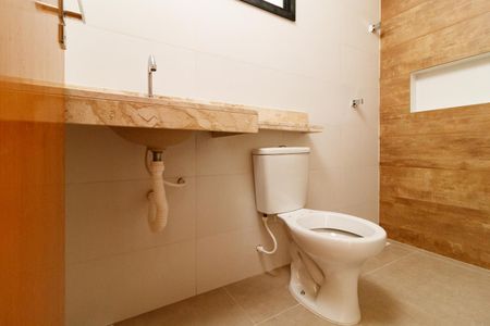 Apartamento para alugar com 47m², 2 quartos e 1 vaga Apartamento para alugar com 47m², 2 quartos e 1 vagaBanheiro