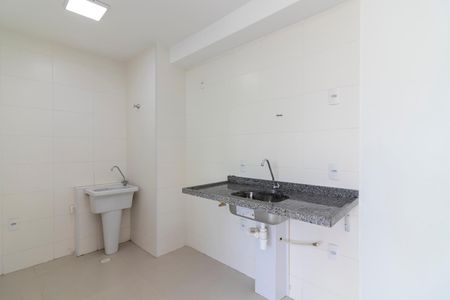 Apartamento à venda com 34m², 2 quartos e sem vaga Apartamento à venda com 34m², 2 quartos e sem vagaCozinha e Área de Serviço