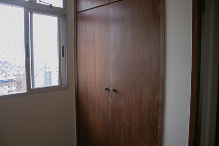 Apartamento para alugar com 93m², 3 quartos e 1 vagaQuarto de Serviço