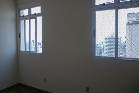 Quarto 1 de apartamento para alugar com 3 quartos, 93m² em Santo Antônio, Belo Horizonte