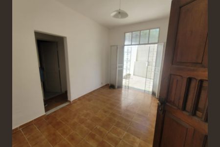 Sala de apartamento para alugar com 2 quartos, 67m² em Matatu, Salvador