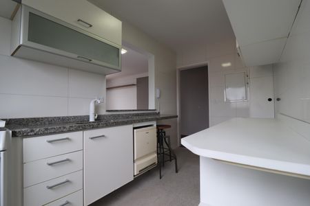 Apartamento para alugar com 70m², 2 quartos e 2 vagasCozinha