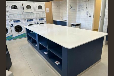 Apartamento à venda com 2 quartos, 34m² em Jurubatuba, São Paulo