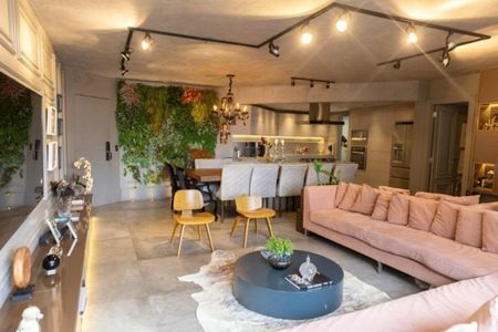 Apartamento à venda com 3 quartos, 120m² em Indianópolis, São Paulo