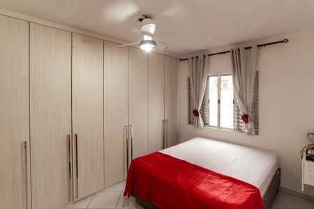 Casa à venda com 250m², 5 quartos e 5 vagasSuíte