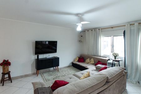 Sala de casa à venda com 5 quartos, 250m² em Vila Mazzei, São Paulo