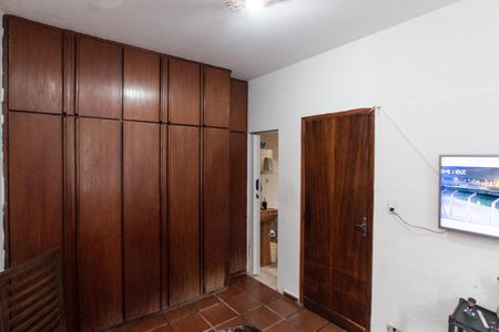 Casa à venda com 250m², 5 quartos e 5 vagasCasa 3 - Quarto