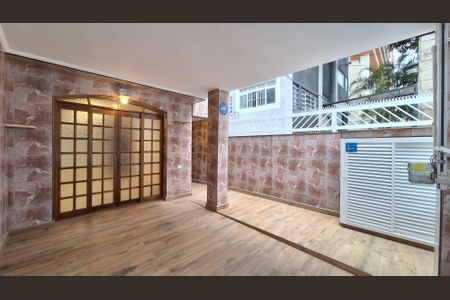 Casa à venda com 132m², 3 quartos e 1 vaga Casa à venda com 132m², 3 quartos e 1 vagaGaragem