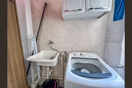 Apartamento para alugar com 74m², 2 quartos e sem vaga Apartamento para alugar com 74m², 2 quartos e sem vagaÁrea de Serviço