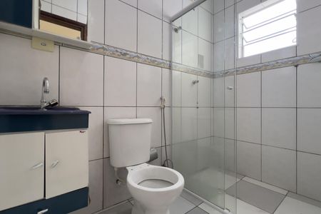 Casa para alugar com 100m², 2 quartos e 1 vaga Casa para alugar com 100m², 2 quartos e 1 vagaBanheiro da Suíte