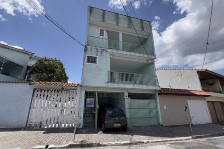 Casa para alugar com 100m², 2 quartos e 1 vaga Casa para alugar com 100m², 2 quartos e 1 vagaFachada