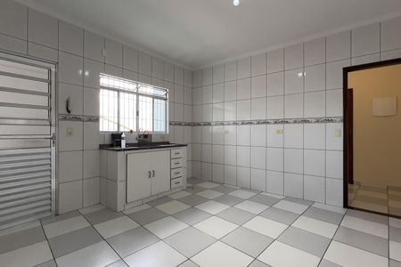 Casa para alugar com 100m², 2 quartos e 1 vaga Casa para alugar com 100m², 2 quartos e 1 vagaCozinha e Área de Serviço