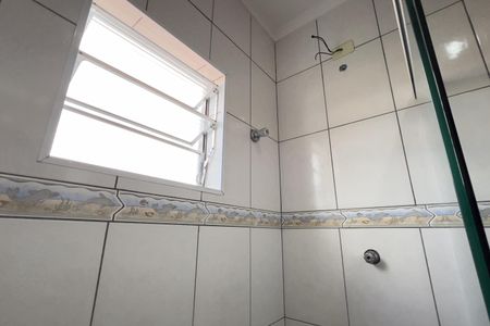 Casa para alugar com 100m², 2 quartos e 1 vaga Casa para alugar com 100m², 2 quartos e 1 vagaBanheiro