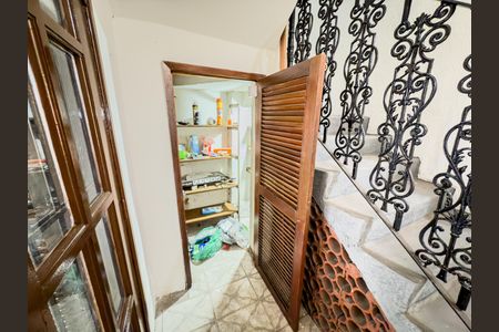 Sala de casa para alugar com 4 quartos, 180m² em Olaria, Rio de Janeiro